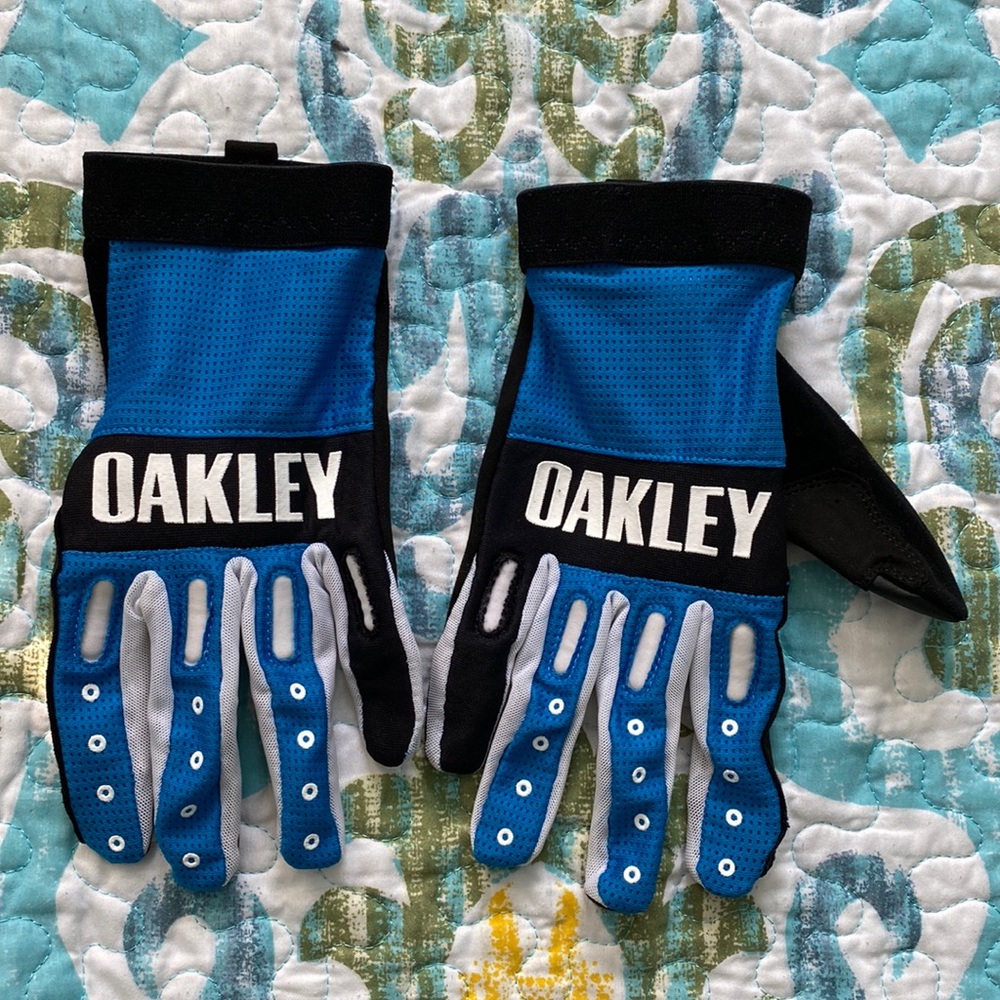 Gloves